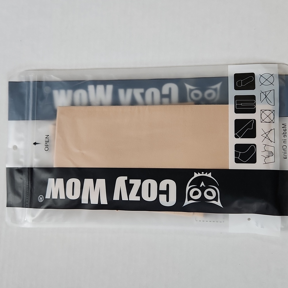 NWT COZY WOW Beige Footed Tights- small- Medium